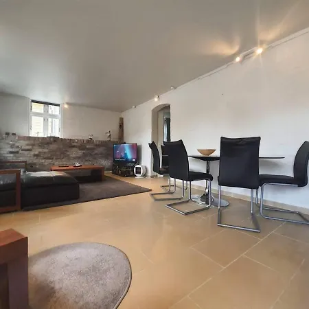 Remarkable 2-bed Ap Next To Central Station Apartman *